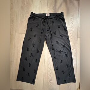 Men’s Large Soft & Cozy Black Skull Print Lounge Pants ☠️ 👖 ☕️ 🔥 🛌